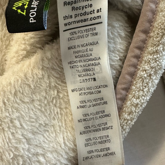 Patagonia Women's Cream Teddy Jacket - Picture 5 of 5